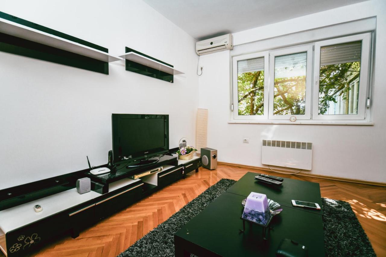 Square Vanilla Apartments Szkopje Kültér fotó